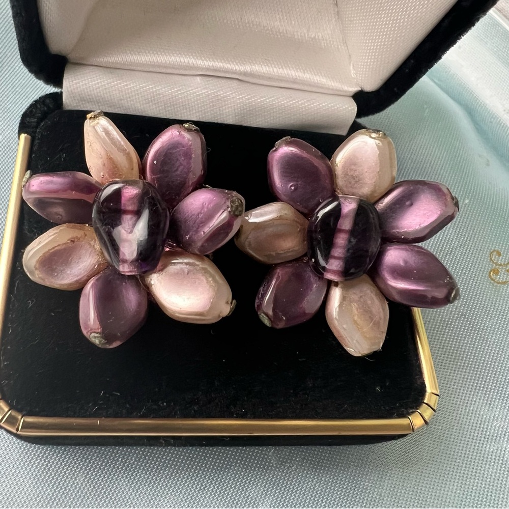 Vintage 1950s Purple Glass Flower Clip Earrings | Mid-Century Floral Jewelry
